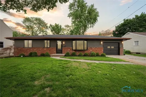 800 Pierce St, Maumee, OH 43537