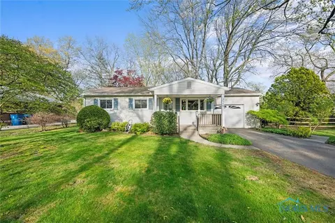 3326 Millicent Ave, Toledo, OH 43615