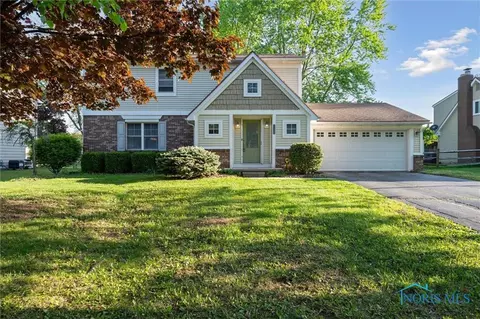 7806 Shaftesbury Dr, Sylvania, OH 43560