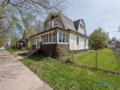 963 South Ave, Toledo, OH 43609