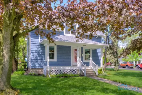 229 E Harrison St, Maumee, OH 43537 photo 2