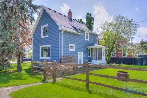 229 E Harrison St, Maumee, OH 43537 photo 3