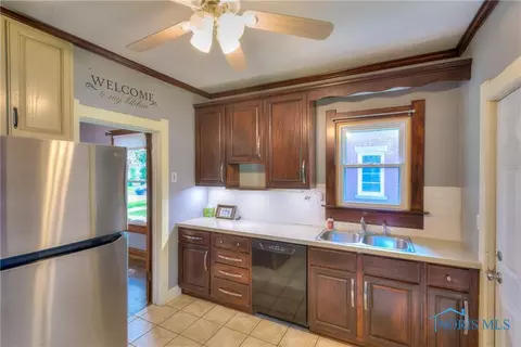 229 E Harrison St, Maumee, OH 43537 photo 13