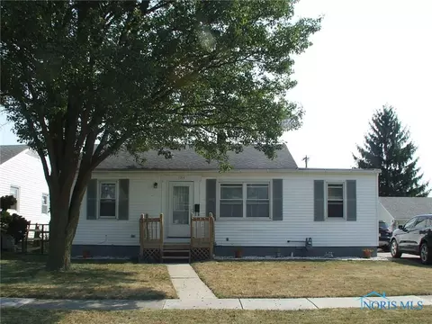 1144 Holgate Ave, Maumee, OH 43537