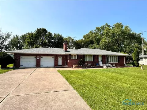 980 E Riverview Ave, Napoleon, OH 43545
