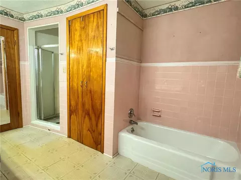980 E Riverview Ave, Napoleon, OH 43545 photo 16