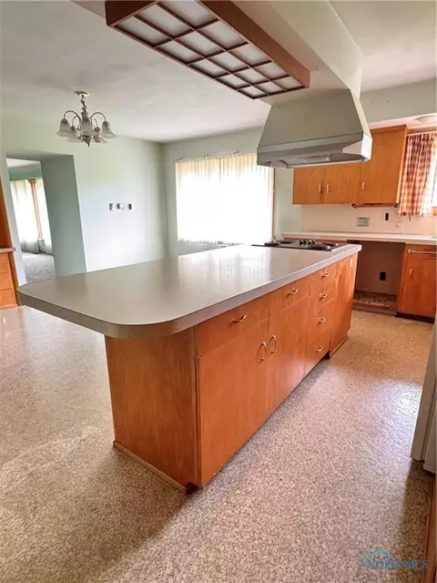 980 E Riverview Ave, Napoleon, OH 43545 photo 8