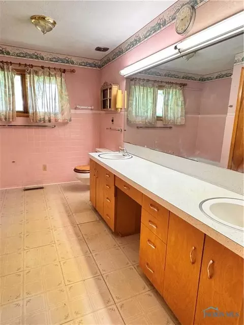 980 E Riverview Ave, Napoleon, OH 43545 photo 15