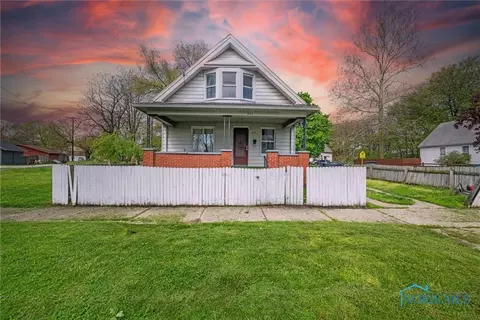 202 Lake Shore Ave, Toledo, OH 43609