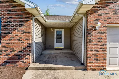 504 Clint Dr, Ada, OH 45810 photo 3