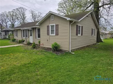 107 Superior St, Oakwood, OH 45873