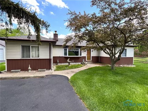 611 Marilyn Dr, Rossford, OH 43460