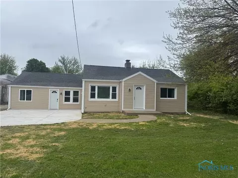 5036 Navarre Ave, Oregon, OH 43616