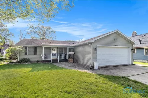 29058 White Rd, Perrysburg, OH 43551