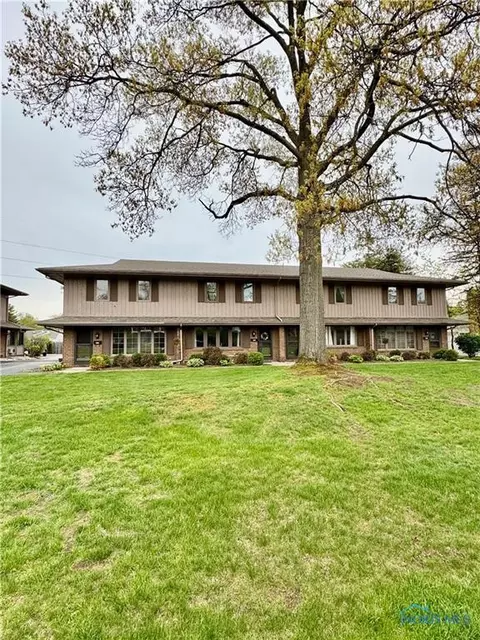 4030 Sherwood Forest Manor Rd #E17, Toledo, OH 43623