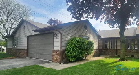 25 Boston Bay Rd, Perrysburg, OH 43551