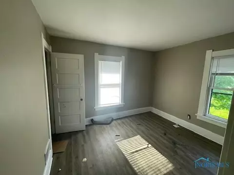 1048 Campbell St, Toledo, OH 43607 photo 8