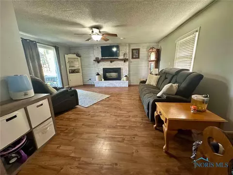 305 Walz St, Edon, OH 43518 photo 5