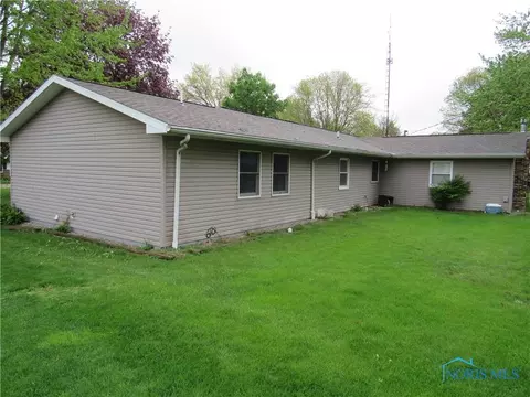 305 Walz St, Edon, OH 43518 photo 3