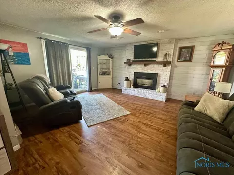 305 Walz St, Edon, OH 43518 photo 6