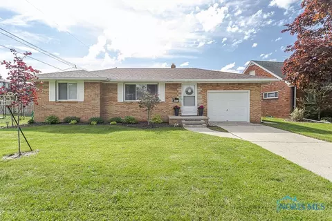 5533 Ashdale Ct, Toledo, OH 43612