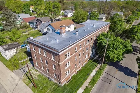 2289 Upton Ave, Toledo, OH 43606