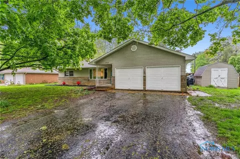 1727 Brookside Dr, Findlay, OH 45840