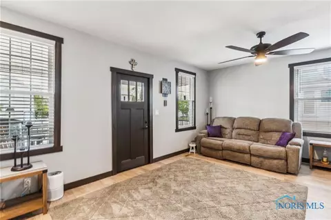 308 E Main St, Vanlue, OH 45890 photo 7