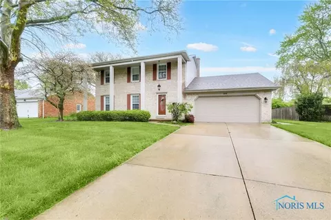 6032 Wakefield Dr, Sylvania, OH 43560