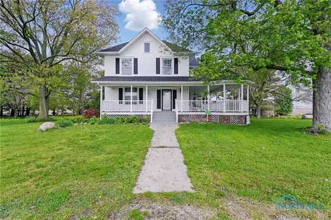 5704 County Road 203, Mccomb, OH 45858