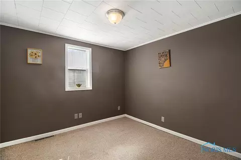 910 E High St, Bryan, OH 43506 photo 12