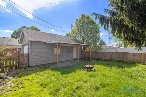 910 E High St, Bryan, OH 43506 photo 18