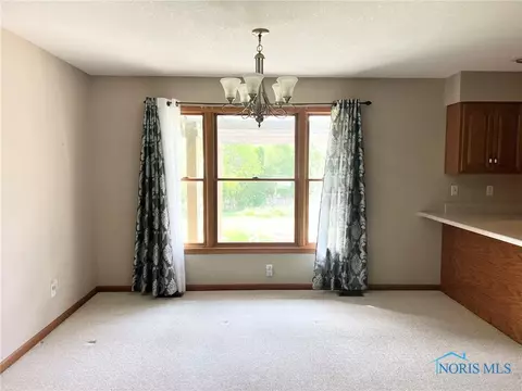 844 Sunset Dr, Findlay, OH 45840 photo 9