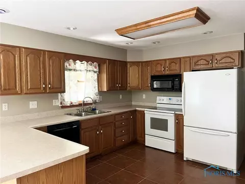 844 Sunset Dr, Findlay, OH 45840 photo 11