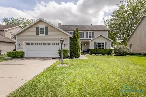 2172 Coe Ct, Perrysburg, OH 43551