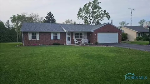 2154 N Kathy Ln, Genoa, OH 43430
