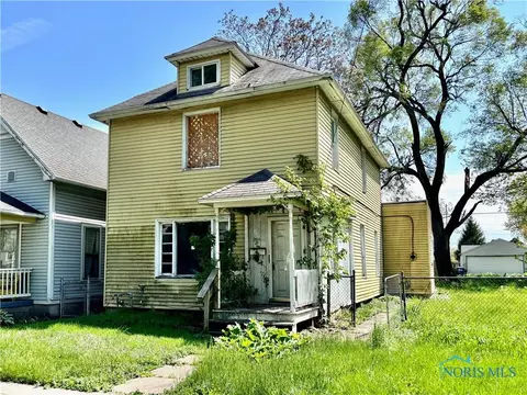 2614 Fremont St, Toledo, OH 43605