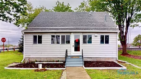 30002 Oregon Rd, Perrysburg, OH 43551