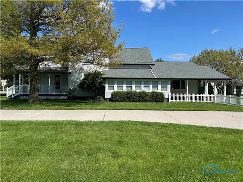 212 E Morenci St, Lyons, OH 43533 photo 3
