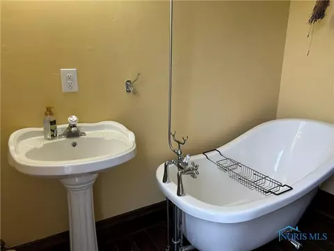 212 E Morenci St, Lyons, OH 43533 photo 16