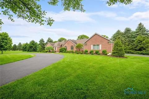 3464 Stonebrooke Ln, Maumee, OH 43537