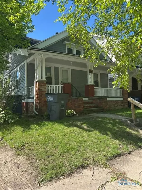 215 Walbridge Ave, Toledo, OH 43609