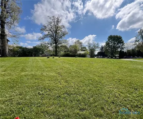 412 S Patterson St, Forest, OH 45843