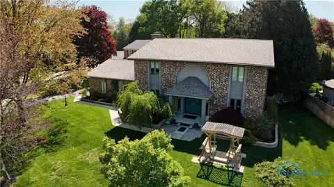 5335 Fox Run Ln, Toledo, OH 43623