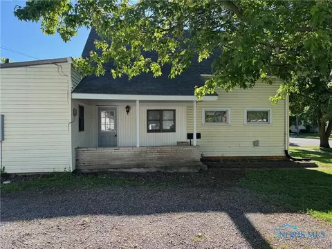 215 E Bryan St, Bryan, OH 43506 photo 8