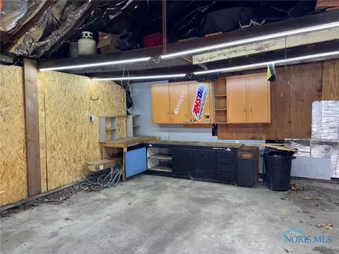 215 E Bryan St, Bryan, OH 43506 photo 13