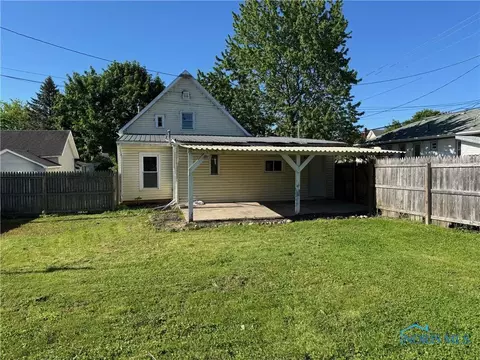 215 E Bryan St, Bryan, OH 43506 photo 7