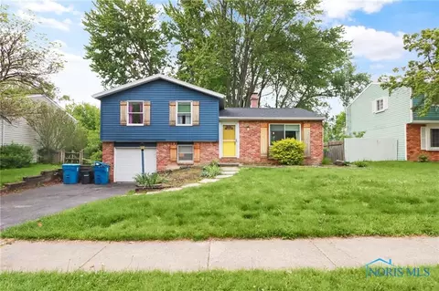 5956 E Pembridge Dr, Toledo, OH 43615