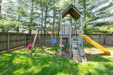 2057 Windsor Pl, Findlay, OH 45840 photo 9