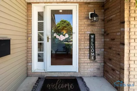 2057 Windsor Pl, Findlay, OH 45840 photo 3